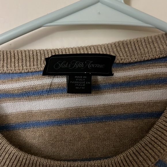saks fifth avenue sweater size: M - Picture 4 of 8